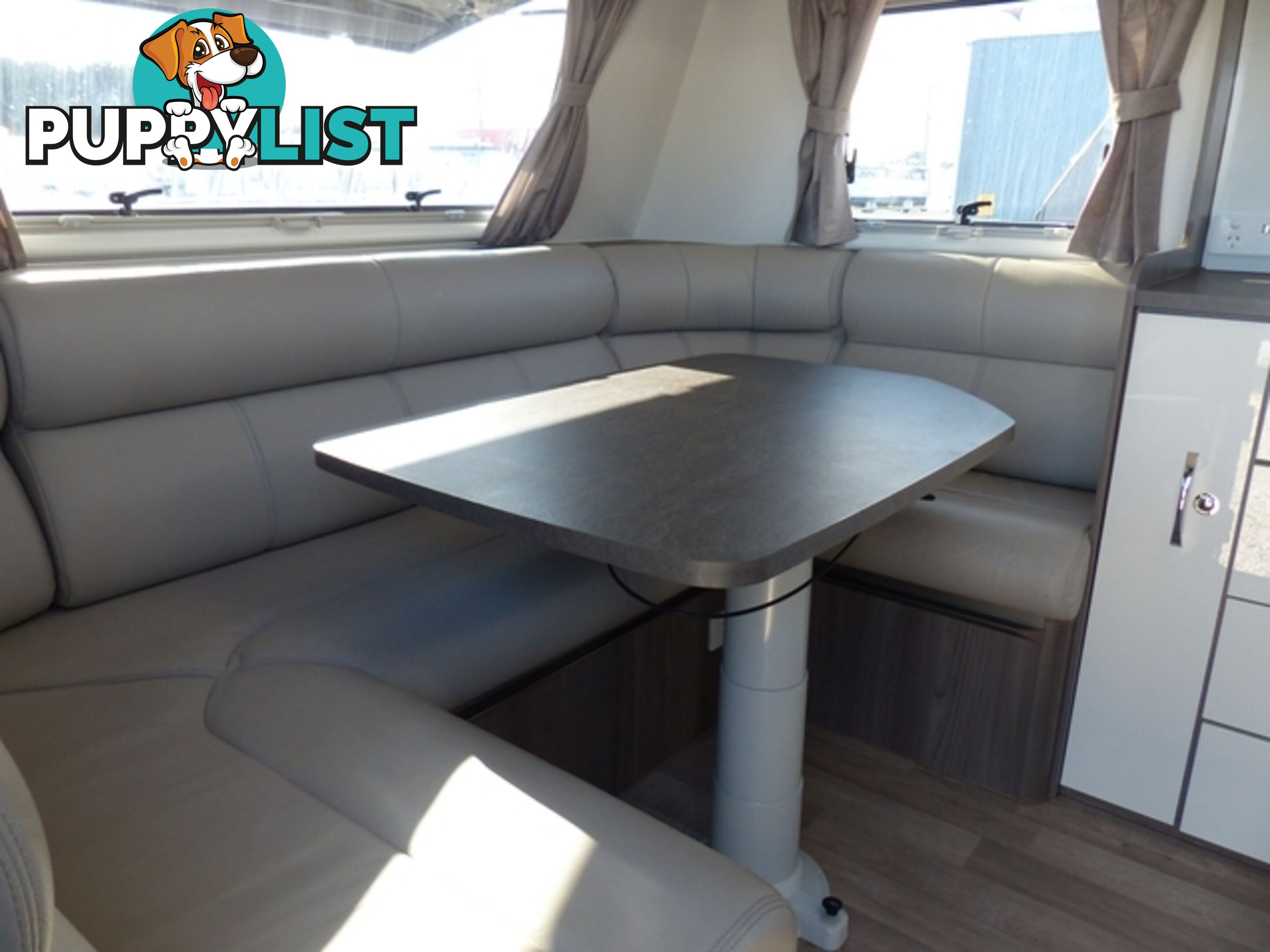 2018  JAYCO SILVERLINE OUTBACK  24FT (24.7 Caravan