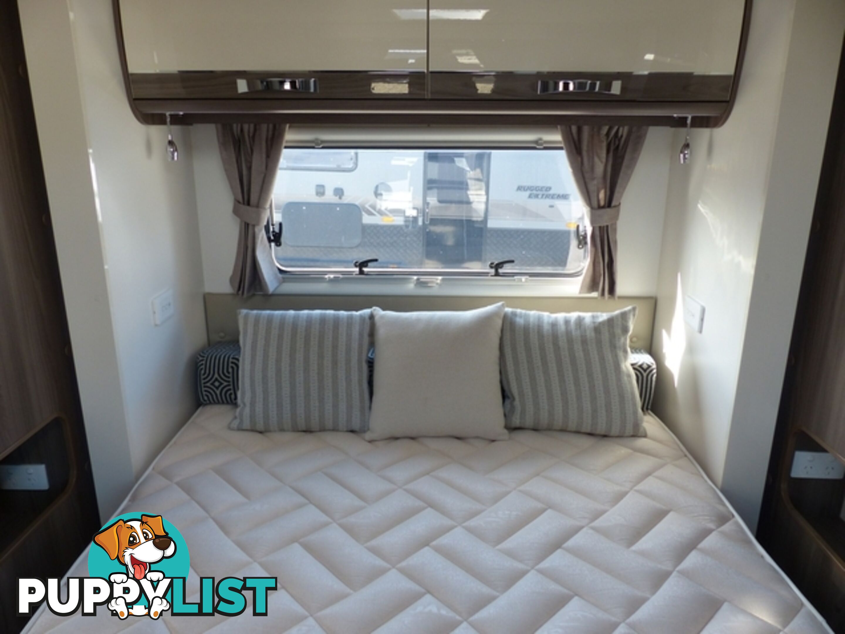 2018  JAYCO SILVERLINE OUTBACK  24FT (24.7 Caravan