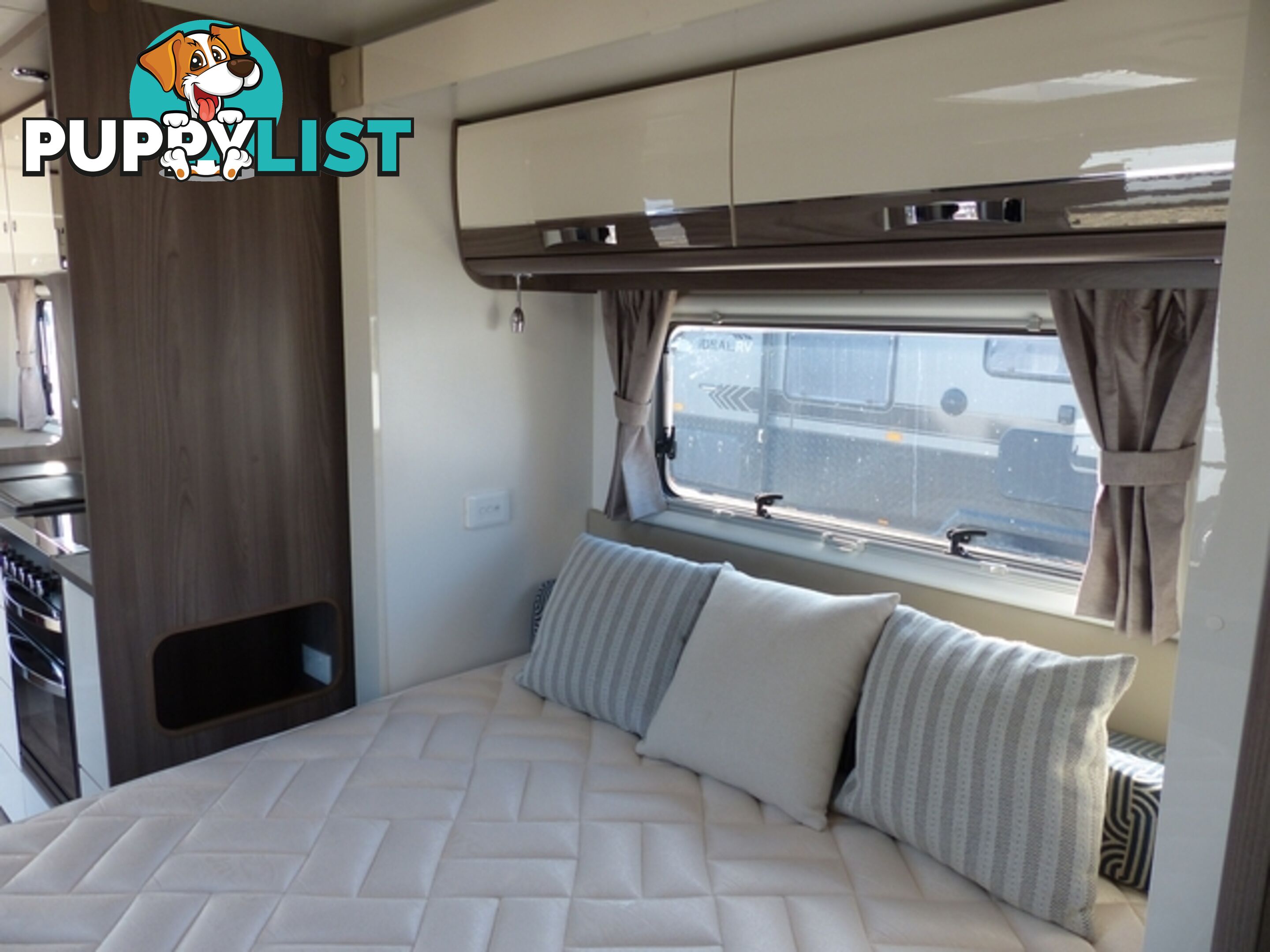 2018  JAYCO SILVERLINE OUTBACK  24FT (24.7 Caravan