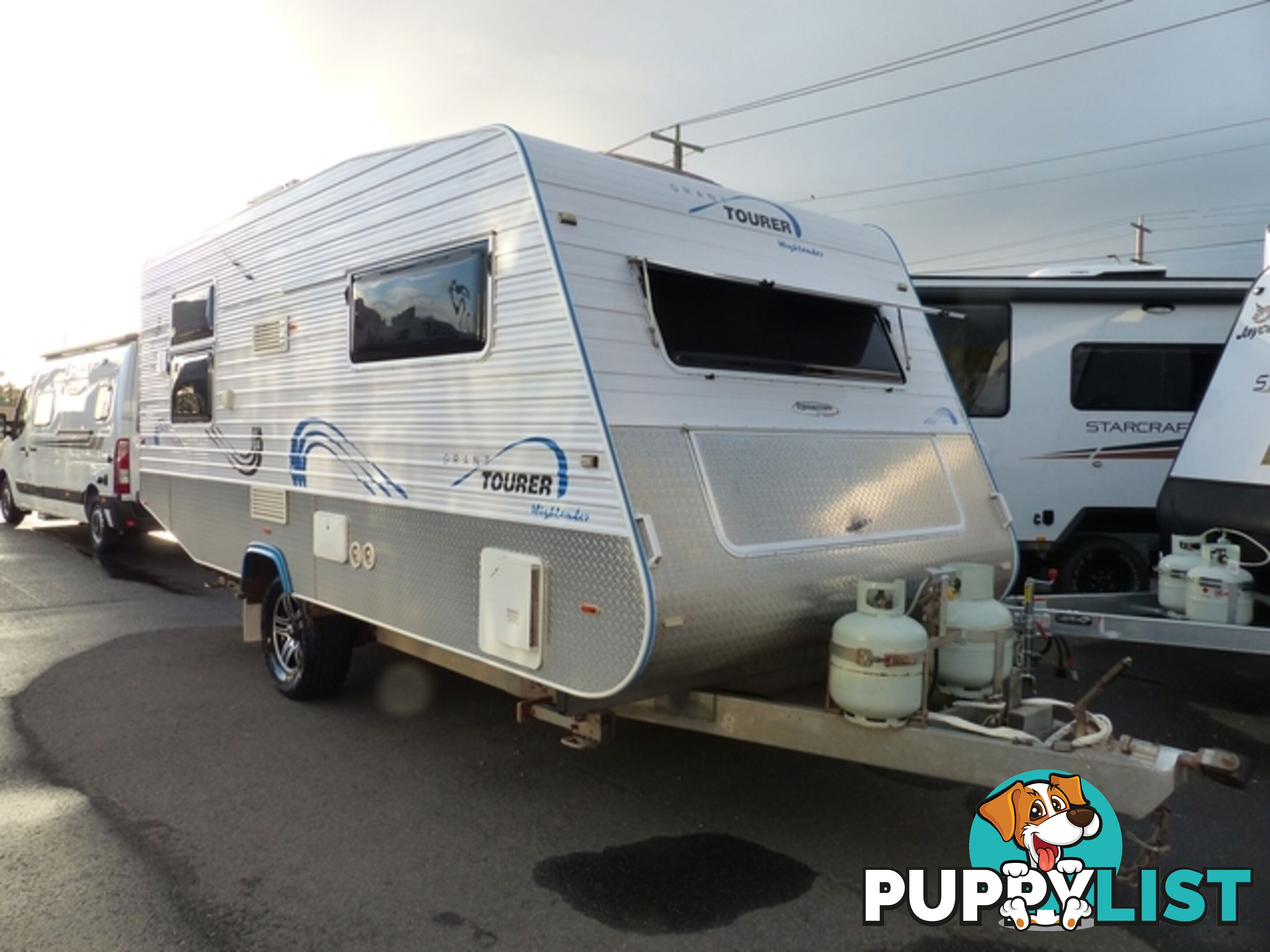 2011  GRANT TOURER HYLANDER  OFF ROAD H CARAVAN