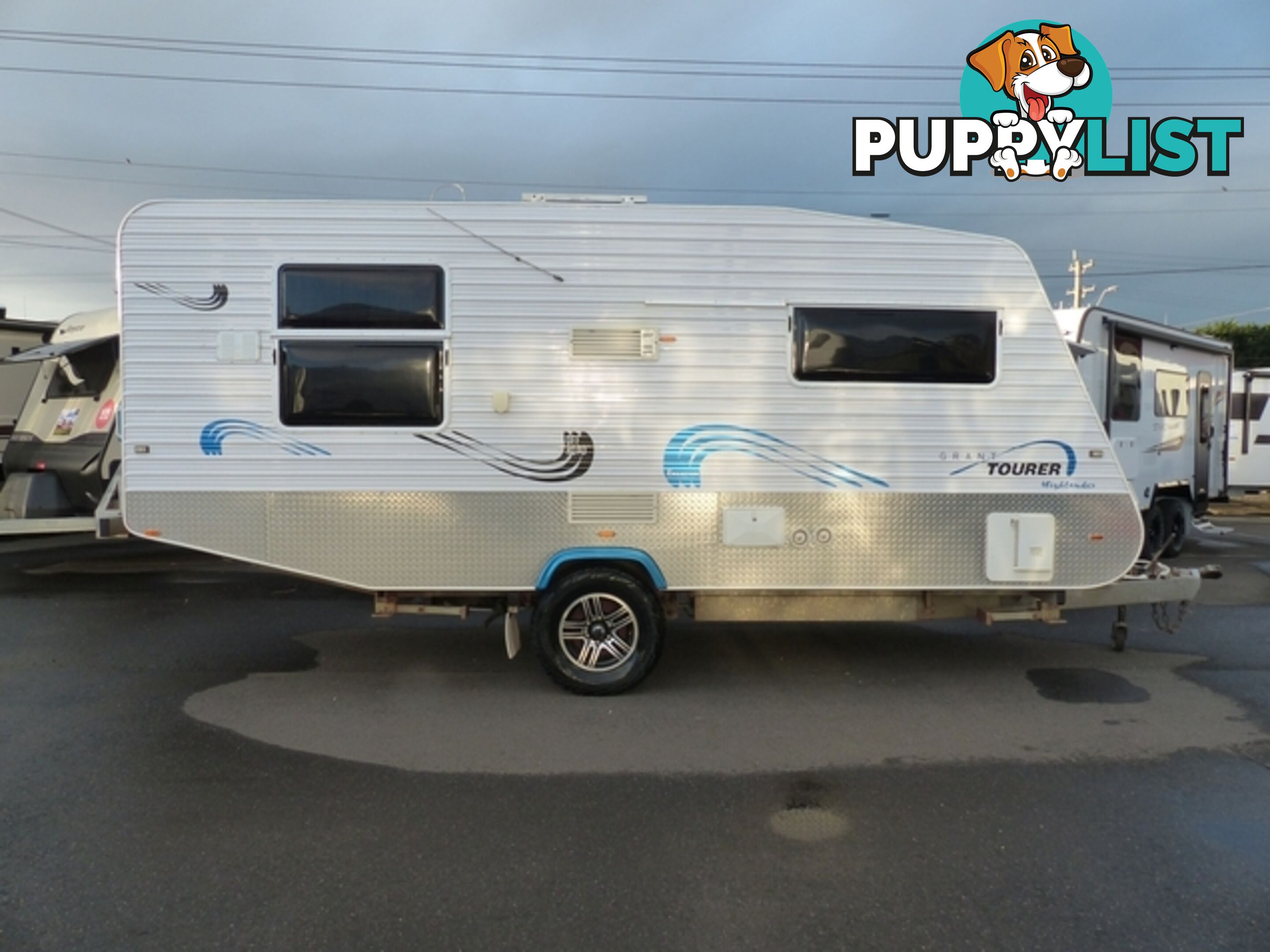 2011  GRANT TOURER HYLANDER  OFF ROAD H CARAVAN