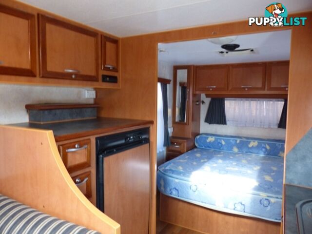 2011  GRANT TOURER HYLANDER  OFF ROAD H CARAVAN