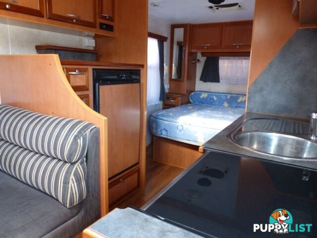 2011  GRANT TOURER HYLANDER  OFF ROAD H CARAVAN