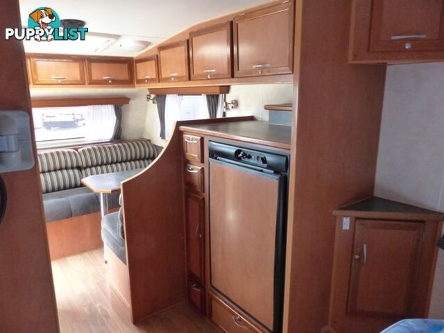 2011  GRANT TOURER HYLANDER  OFF ROAD H CARAVAN