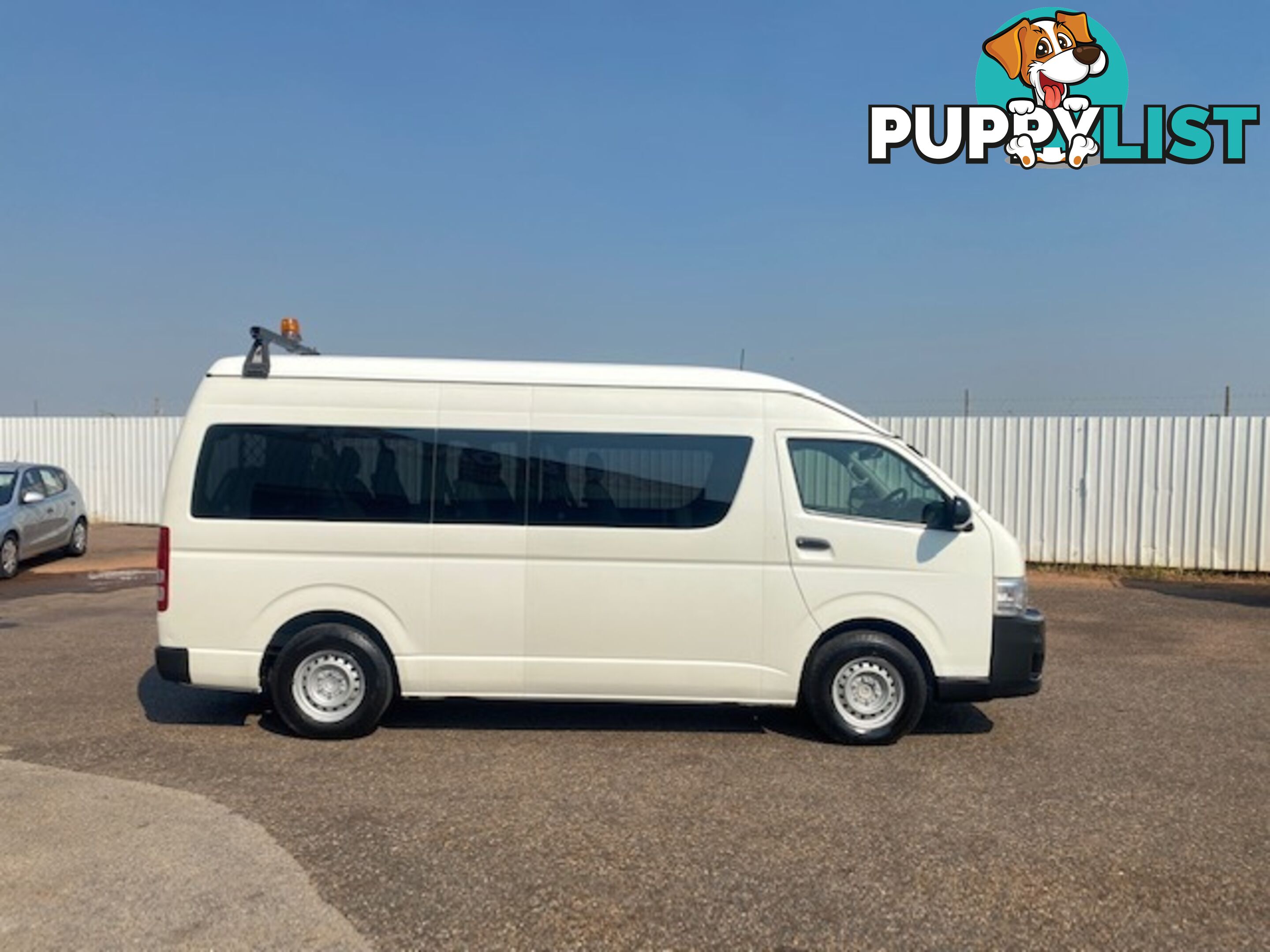 2011 Toyota Hiace Commuter 12 Seater People Mover Automatic