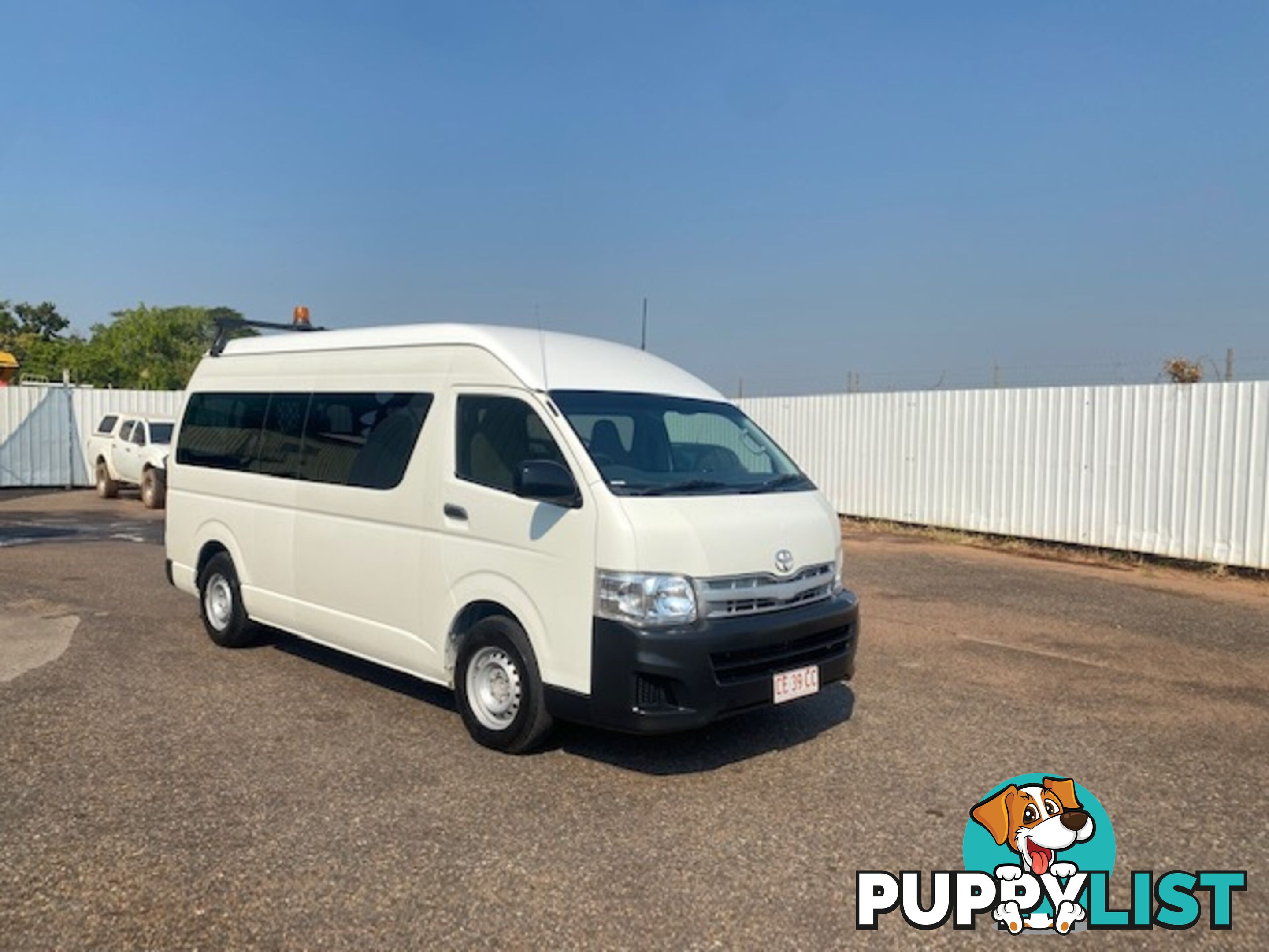 2011 Toyota Hiace Commuter 12 Seater People Mover Automatic