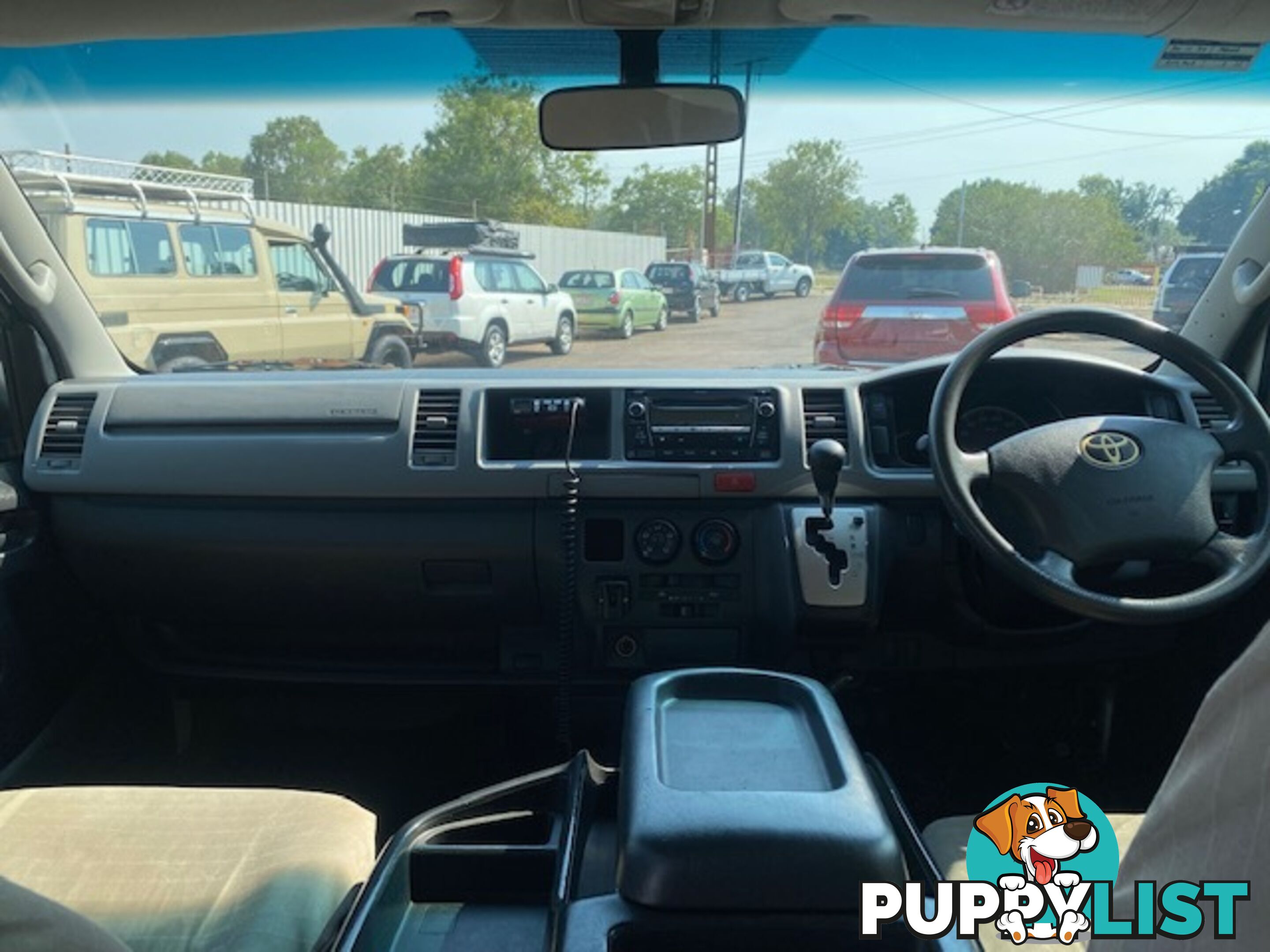 2011 Toyota Hiace Commuter 12 Seater People Mover Automatic
