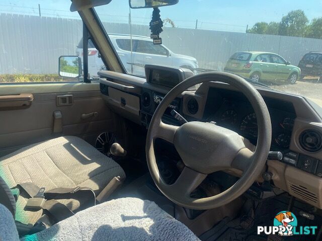 1997 Toyota Landcruiser Troopcarrier 11 Seater Wagon Manual