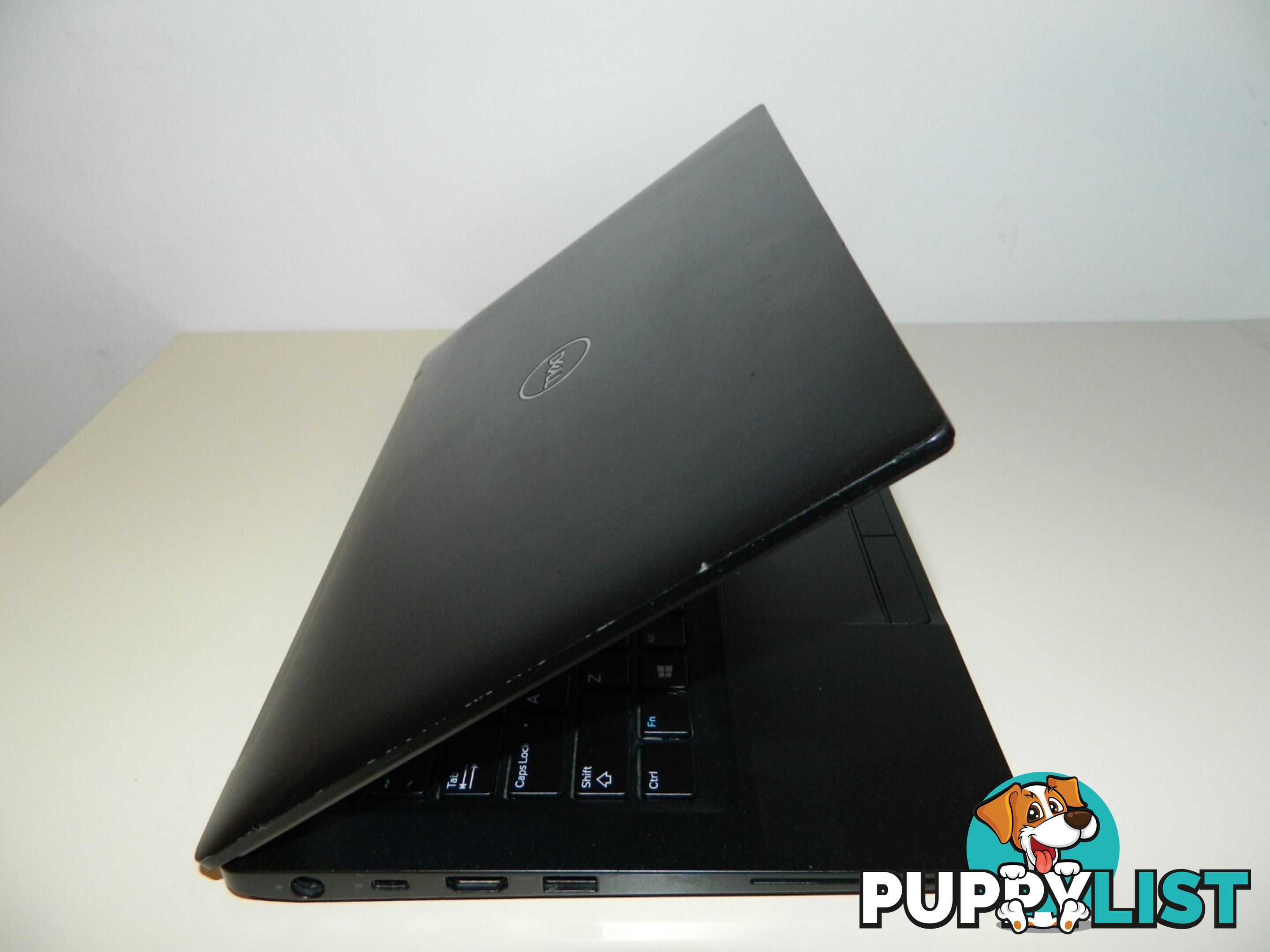 Dell Latitude 7390 - Core i5-8th Gen/8GB RAM/256GB SSD