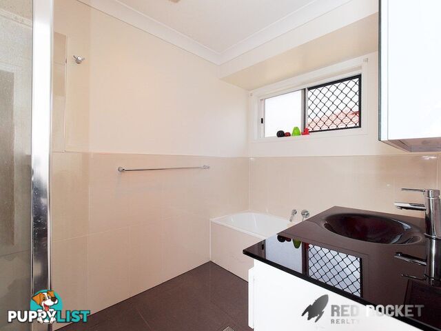 8 callinar ct Meadowbrook QLD 4131