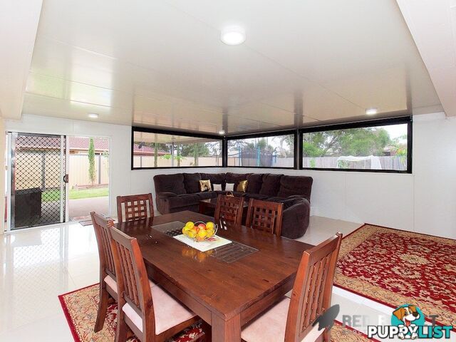 8 callinar ct Meadowbrook QLD 4131