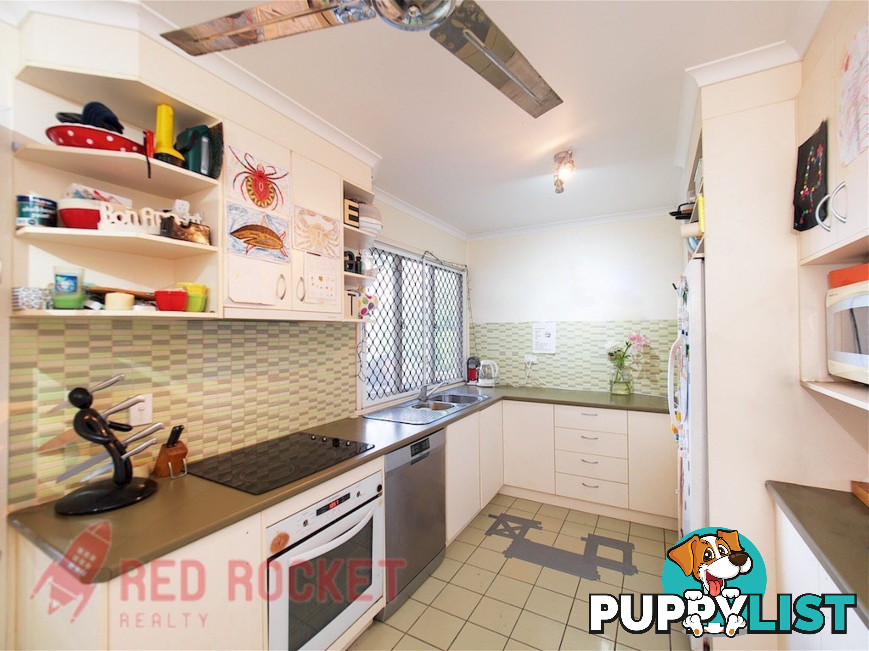 9 Phillip St Woodridge QLD 4114