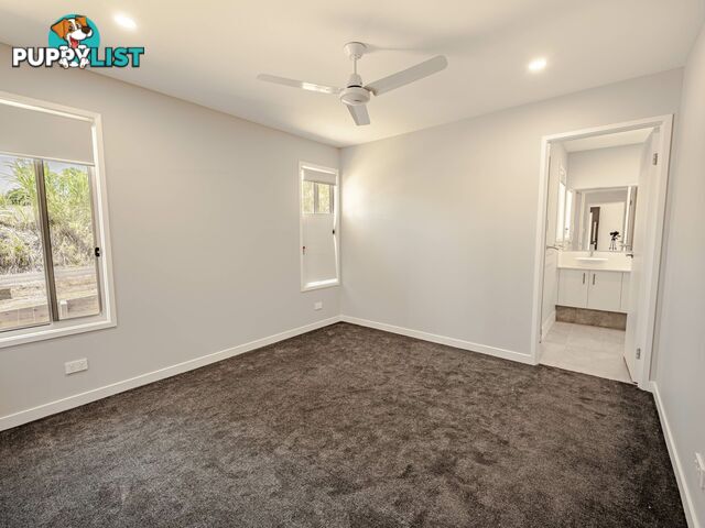 18 Aimeo esp RUSSELL ISLAND QLD 4184