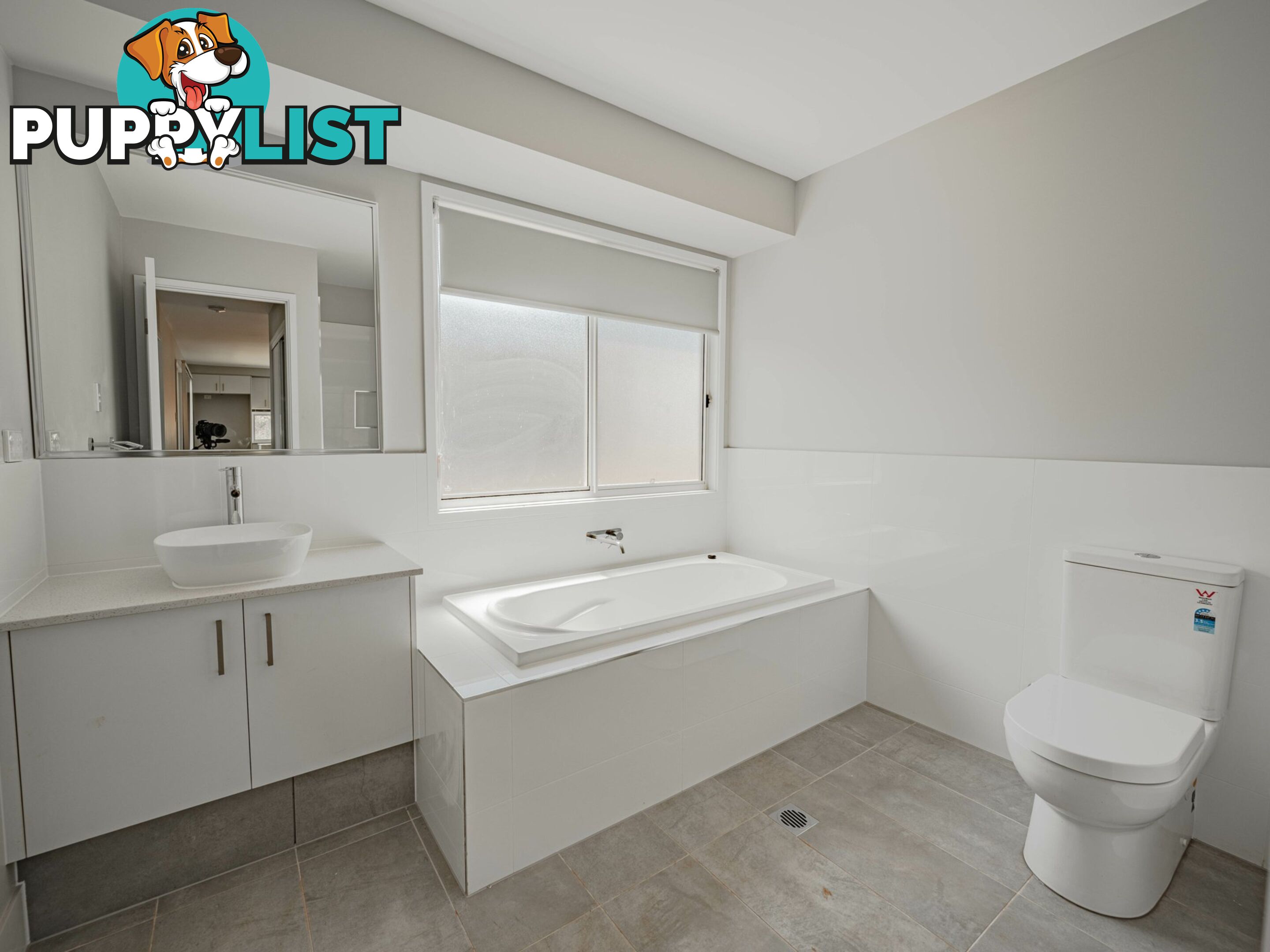 18 Aimeo esp RUSSELL ISLAND QLD 4184
