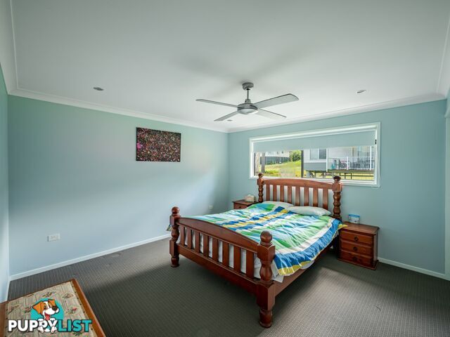 4 Cutter Street RUSSELL ISLAND QLD 4184