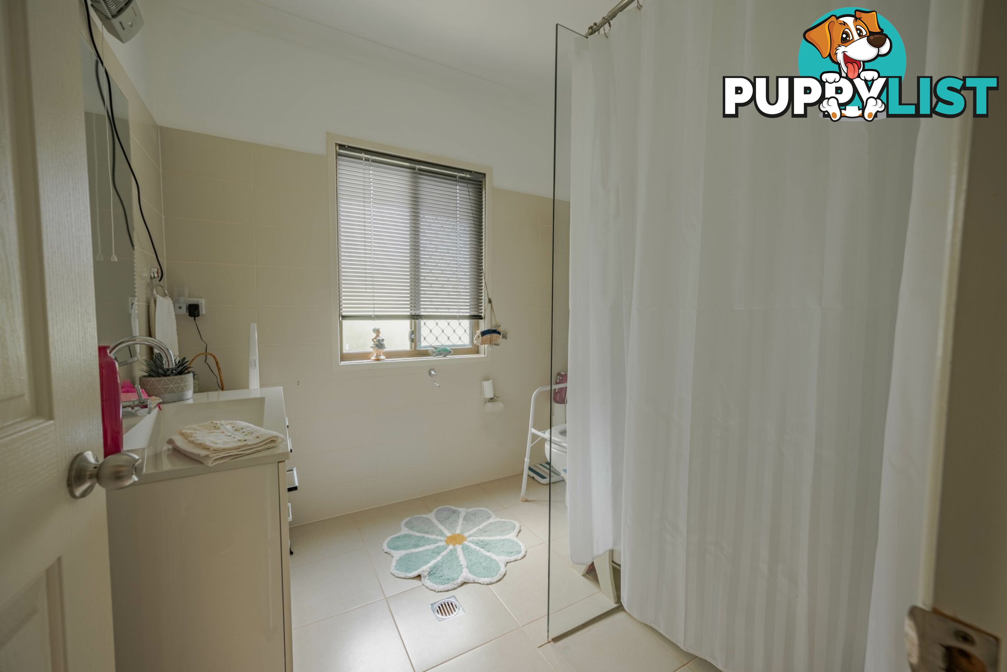 22 AIMEO ESPLANADE RUSSELL ISLAND QLD 4184