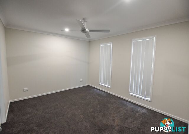 42 Highland Street RUSSELL ISLAND QLD 4184