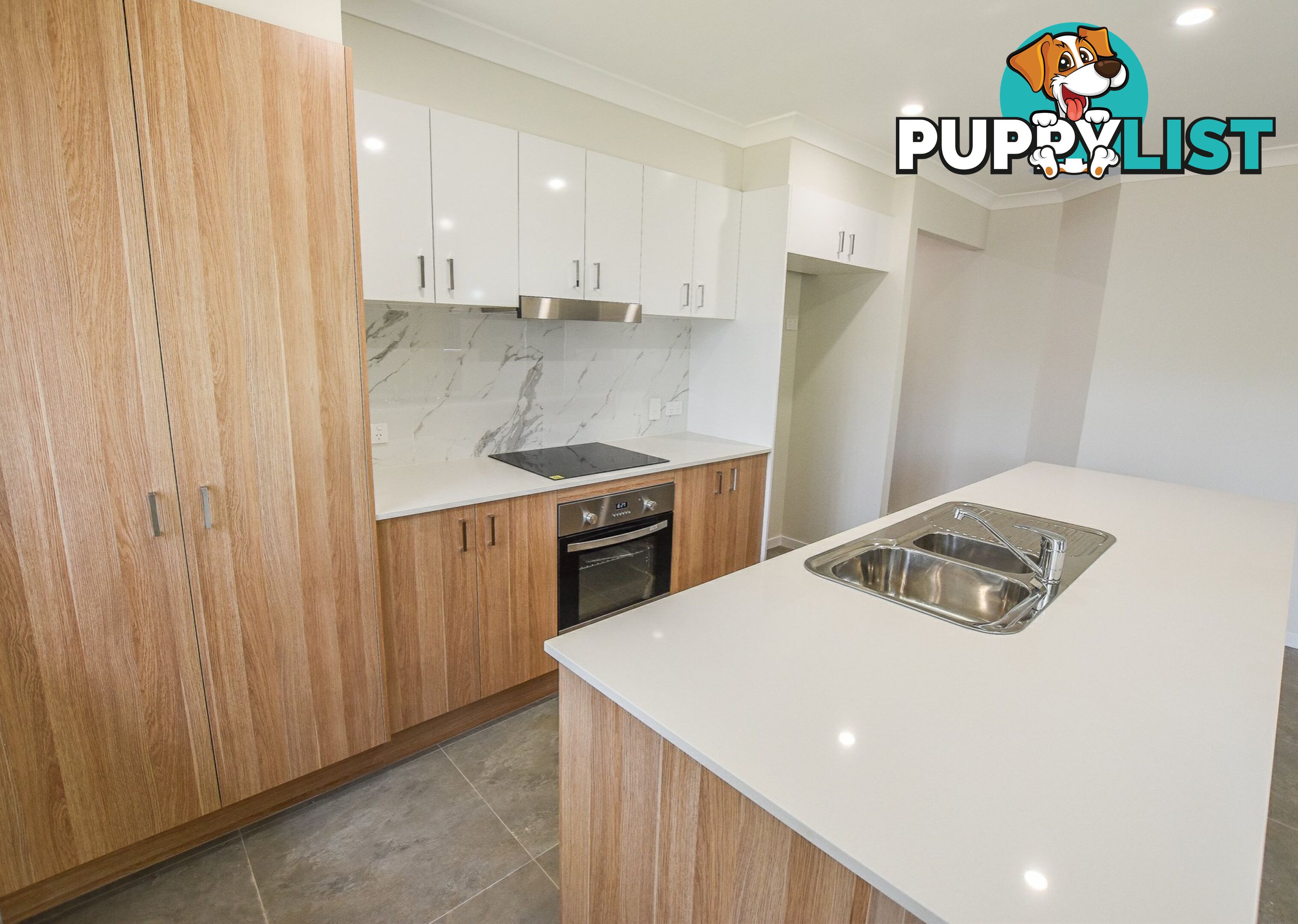 42 Highland Street RUSSELL ISLAND QLD 4184