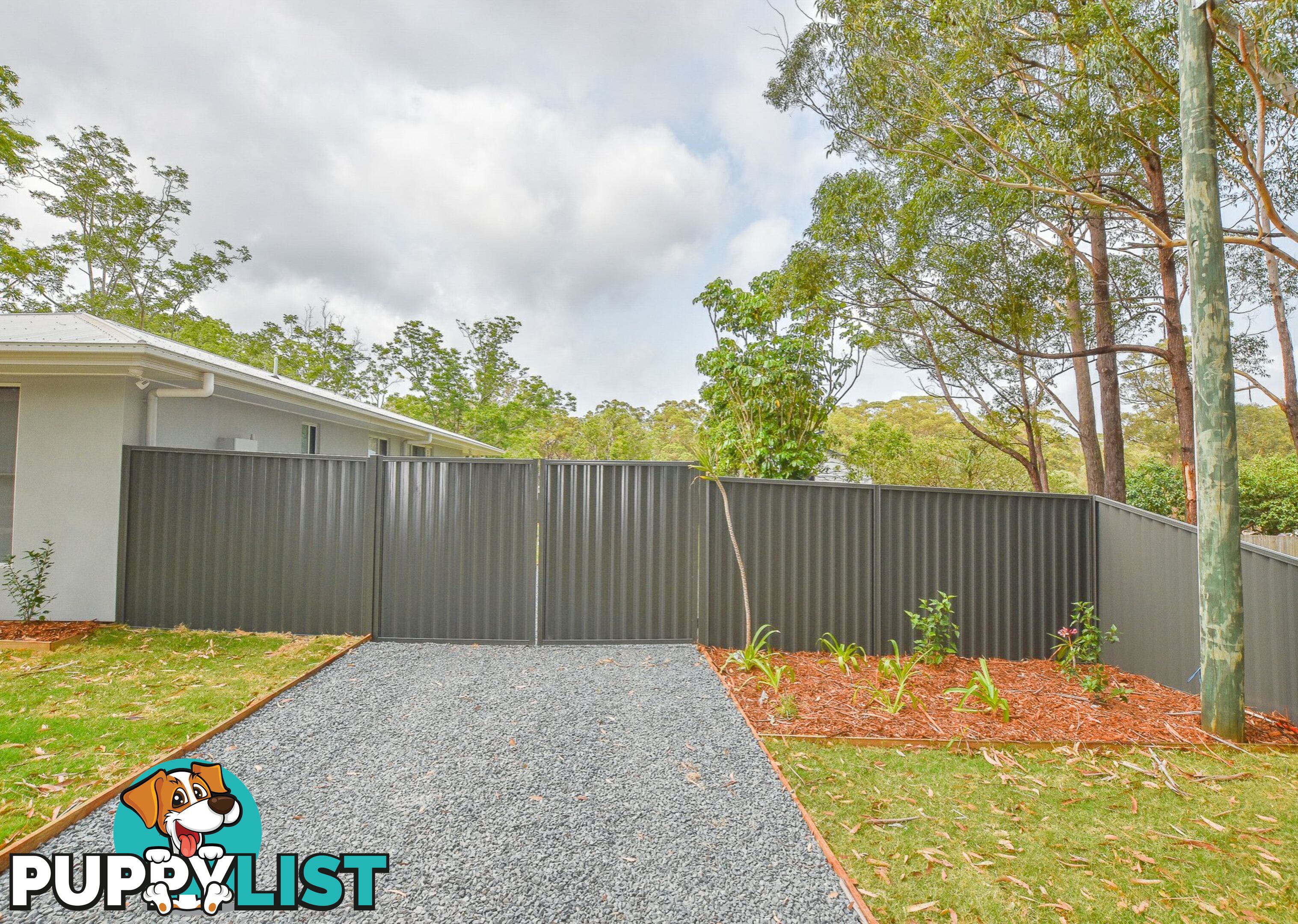 42 Highland Street RUSSELL ISLAND QLD 4184