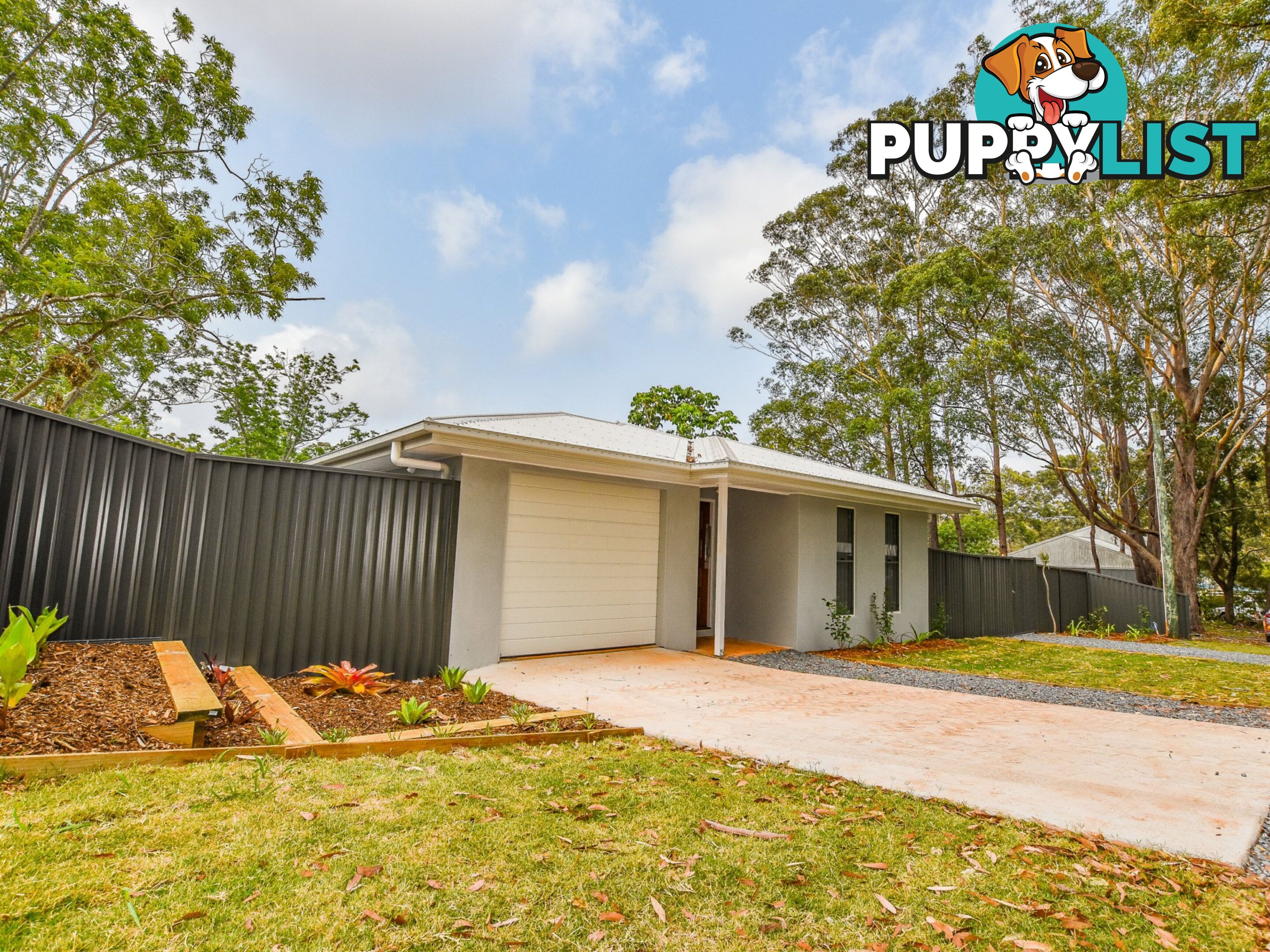 42 Highland Street RUSSELL ISLAND QLD 4184