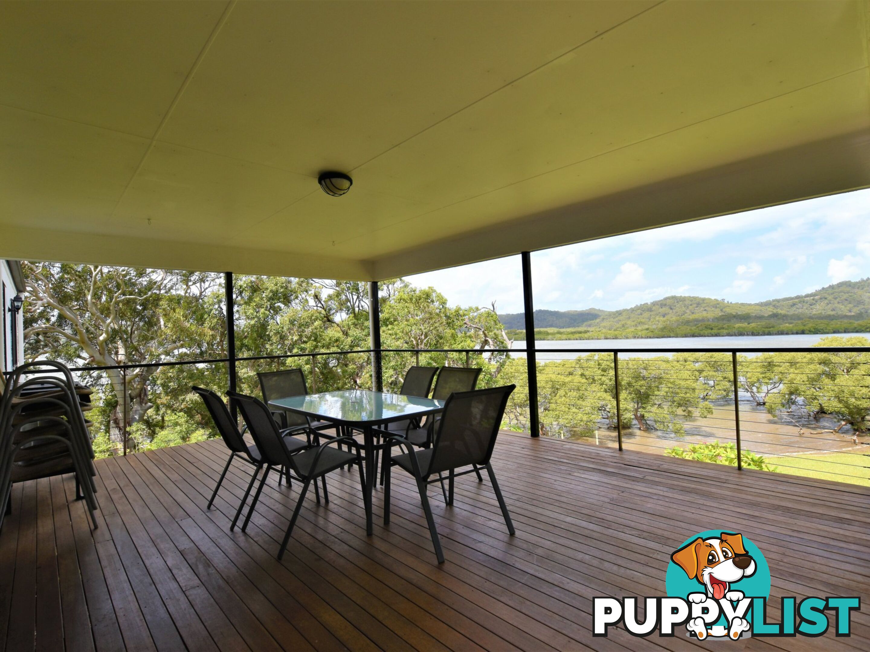80-82 Oasis Dve RUSSELL ISLAND QLD 4184