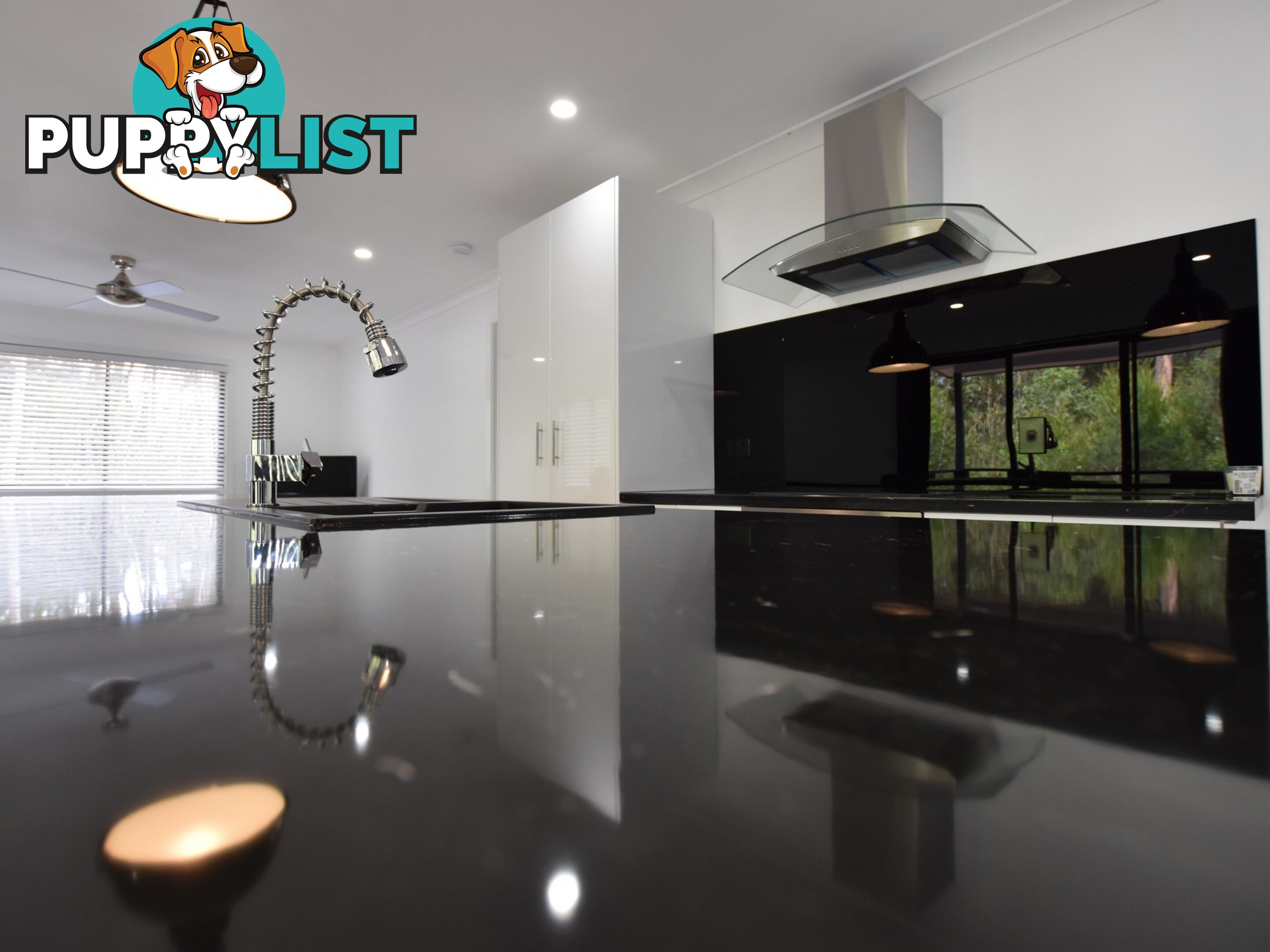 26 Diamond Street RUSSELL ISLAND QLD 4184