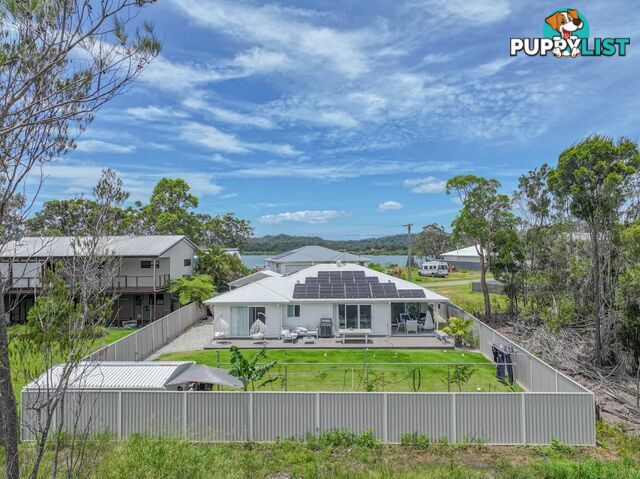 35-37 Tenanne Street RUSSELL ISLAND QLD 4184