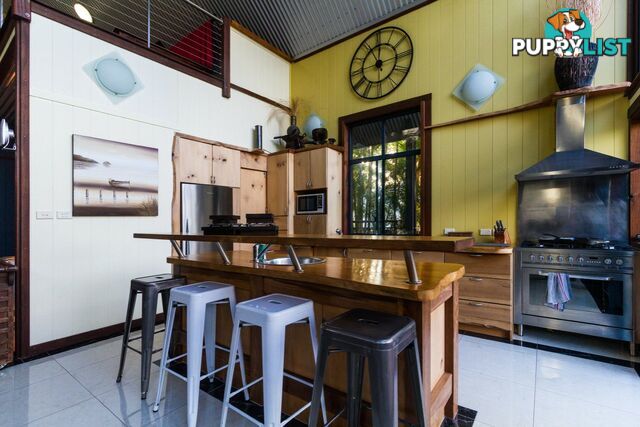 36 Kamar Street RUSSELL ISLAND QLD 4184