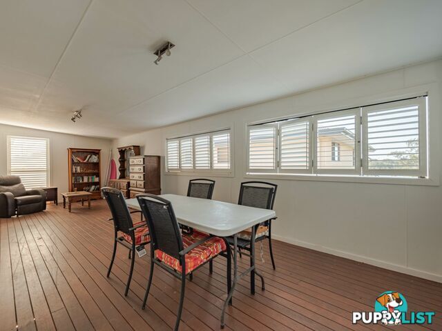 12 Alice Street RUSSELL ISLAND QLD 4184