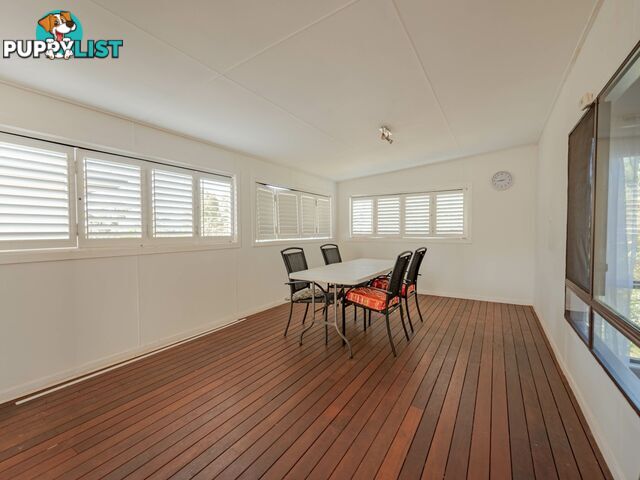 12 Alice Street RUSSELL ISLAND QLD 4184