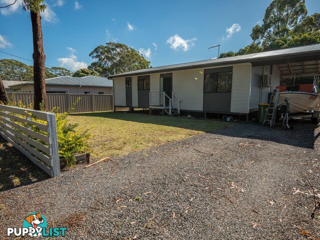 11 Pia Street RUSSELL ISLAND QLD 4184