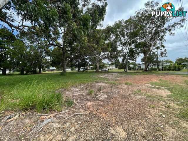 18 Bunning Street RUSSELL ISLAND QLD 4184