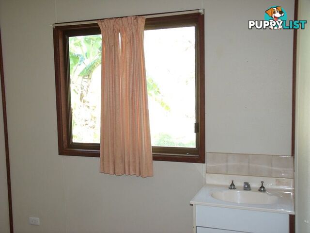 29 Kirrabin Street RUSSELL ISLAND QLD 4184