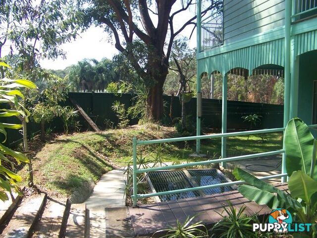 2 Bradman Street RUSSELL ISLAND QLD 4184