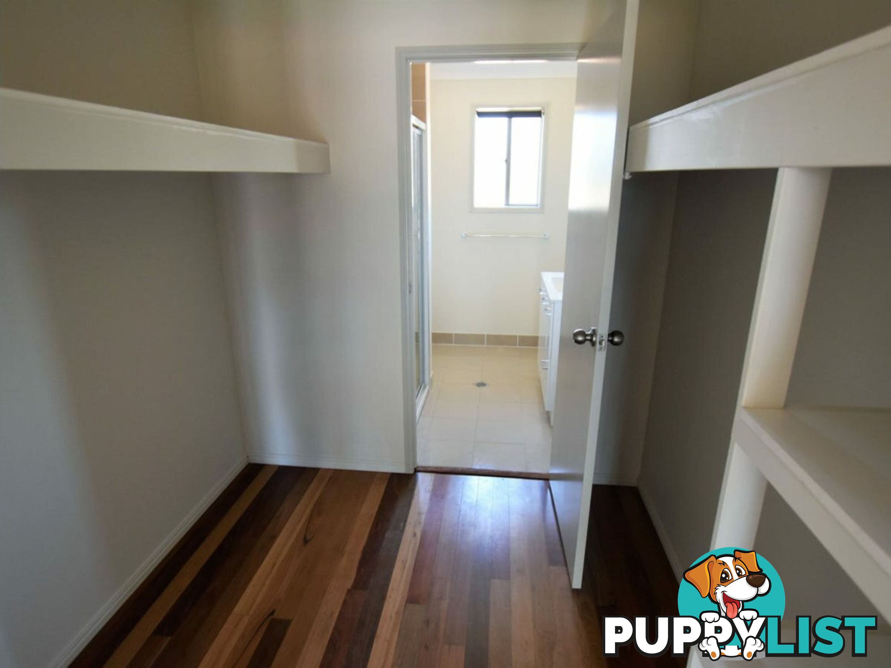 22 Tenanne Street RUSSELL ISLAND QLD 4184