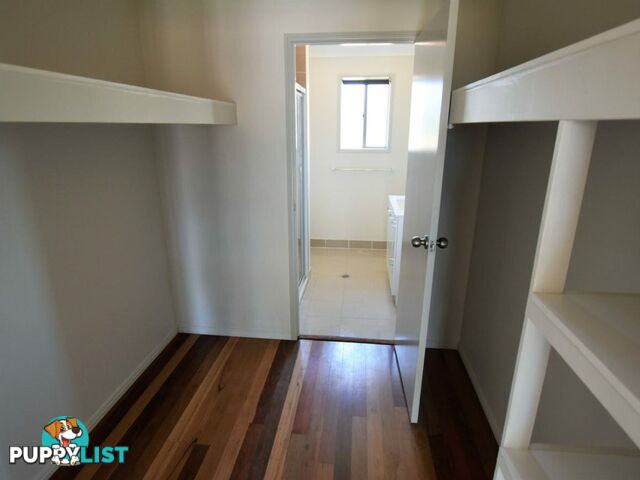 22 Tenanne Street RUSSELL ISLAND QLD 4184