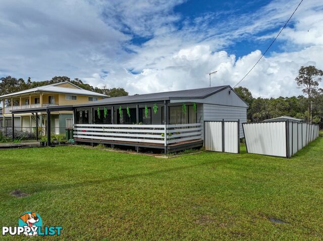 22 Tenanne Street RUSSELL ISLAND QLD 4184