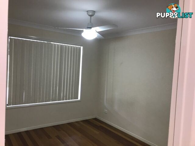 22 Tenanne Street RUSSELL ISLAND QLD 4184