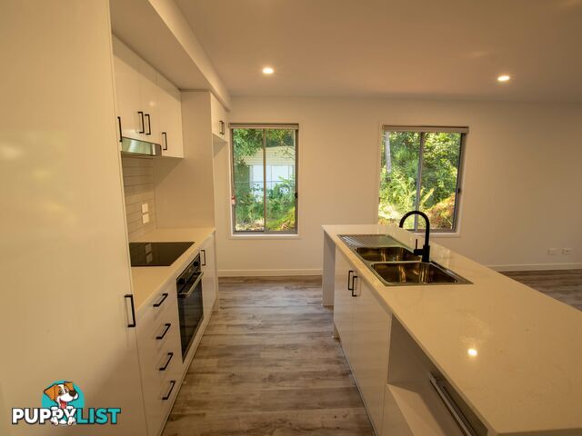 10 Canna Street RUSSELL ISLAND QLD 4184