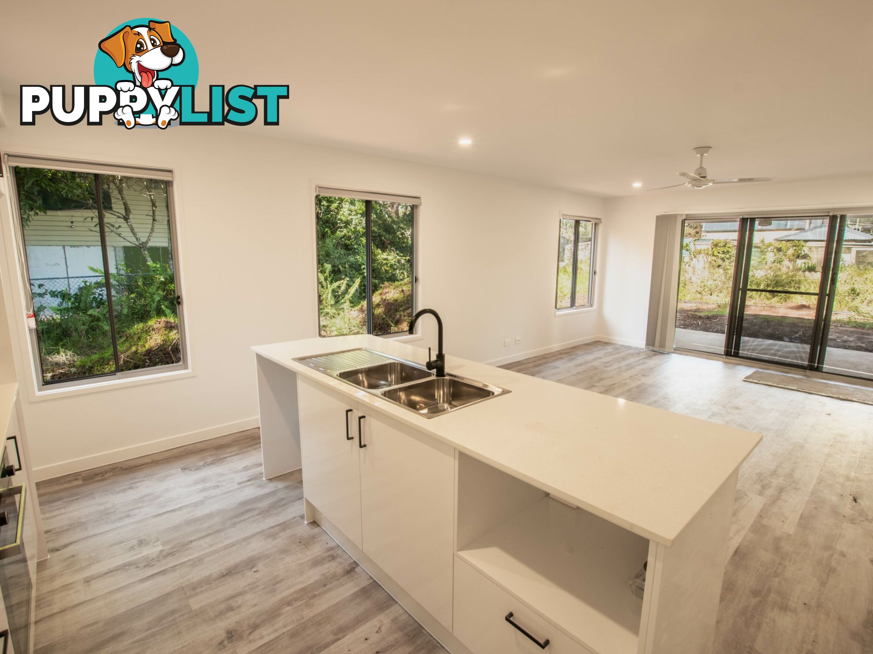 10 Canna Street RUSSELL ISLAND QLD 4184