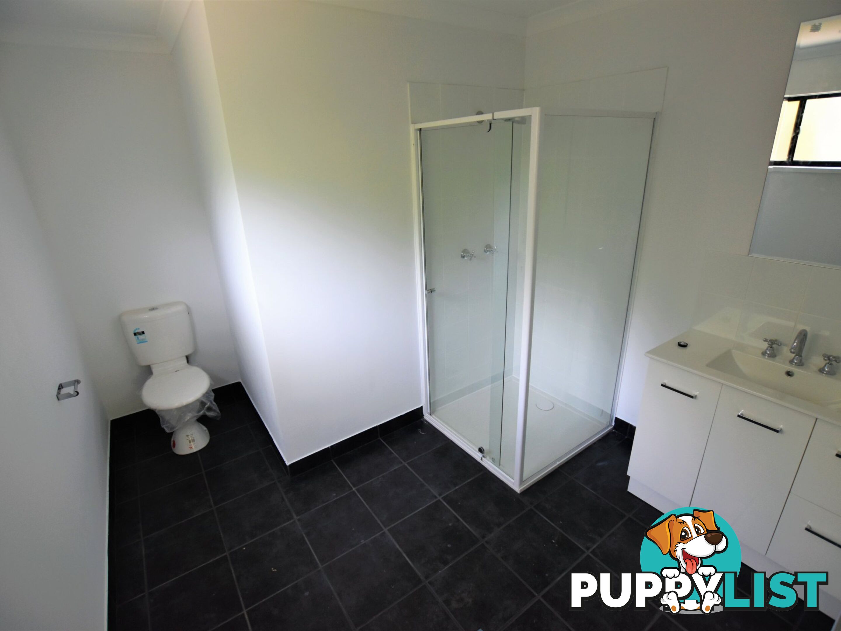 181 Centre Rd RUSSELL ISLAND QLD 4184