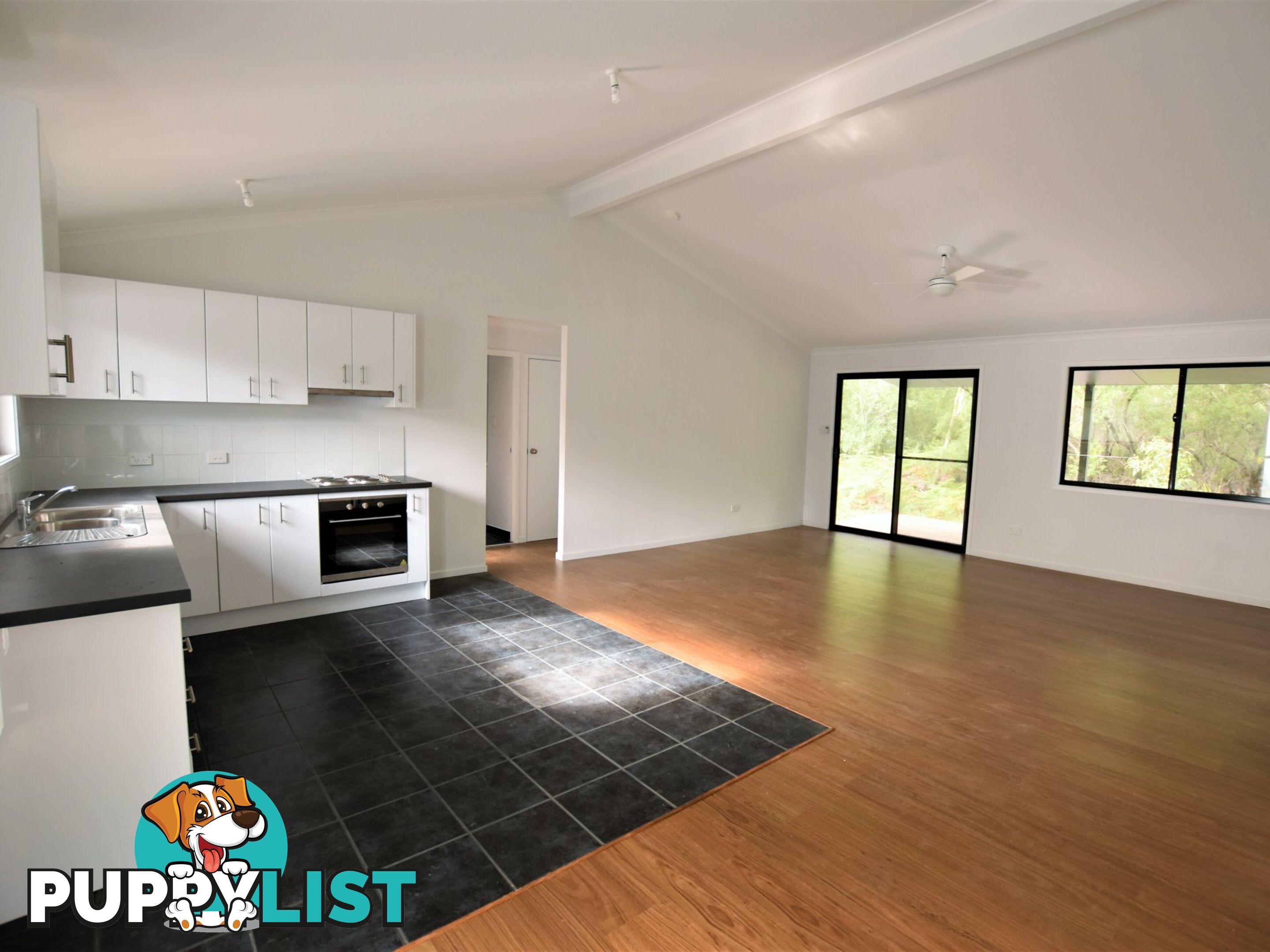 181 Centre Rd RUSSELL ISLAND QLD 4184