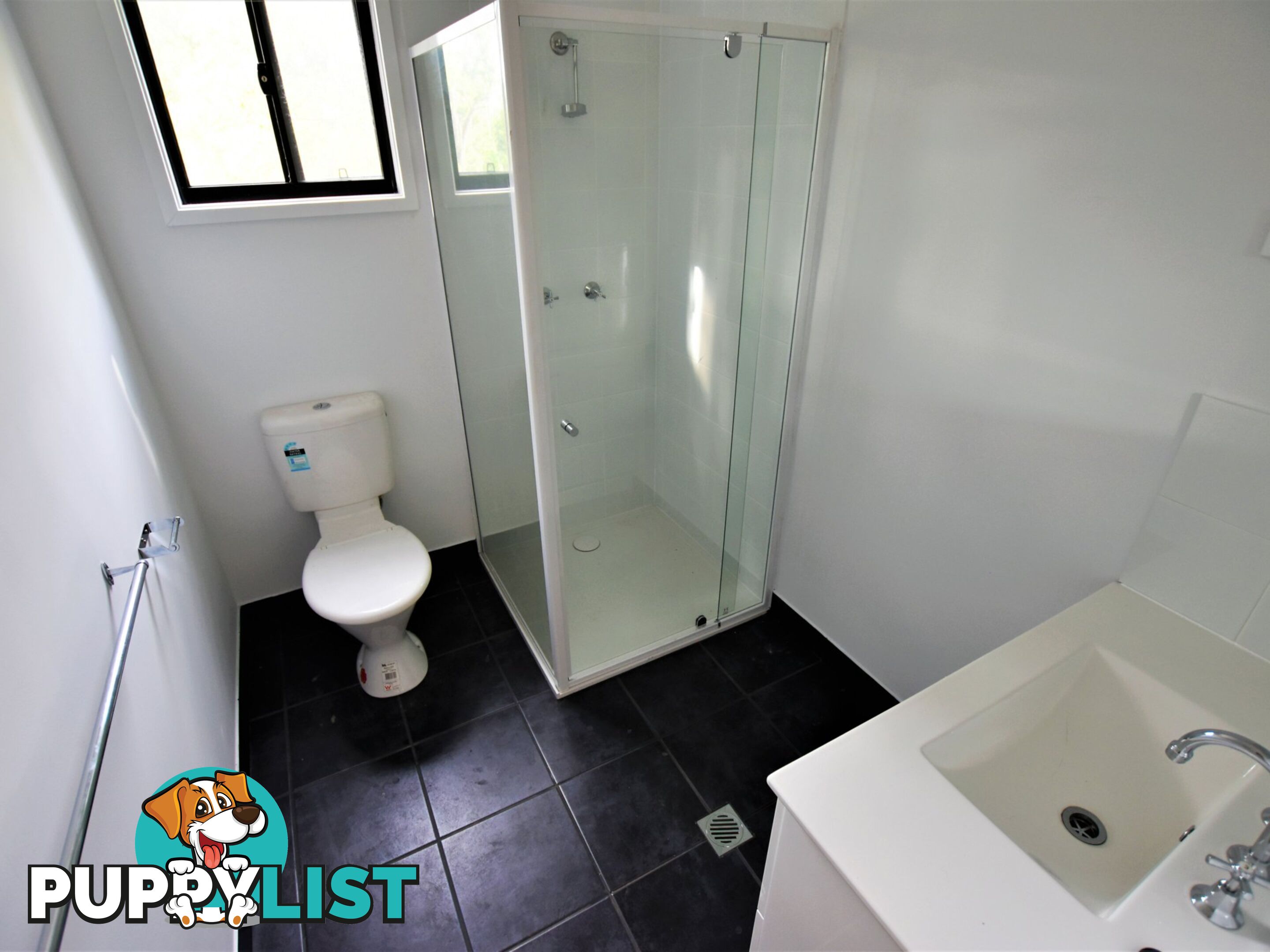 181 Centre Rd RUSSELL ISLAND QLD 4184