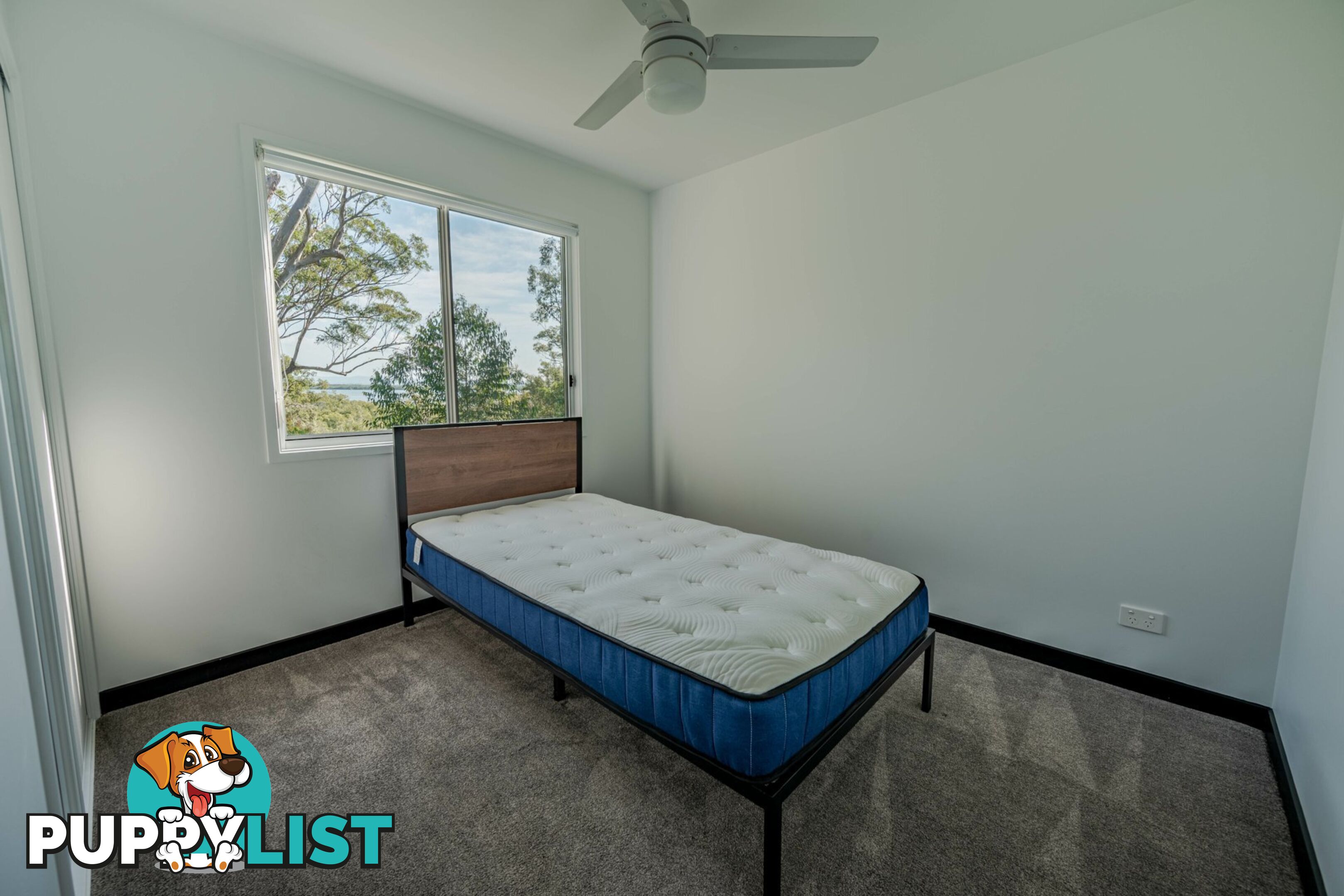 54 Deenya Pde RUSSELL ISLAND QLD 4184