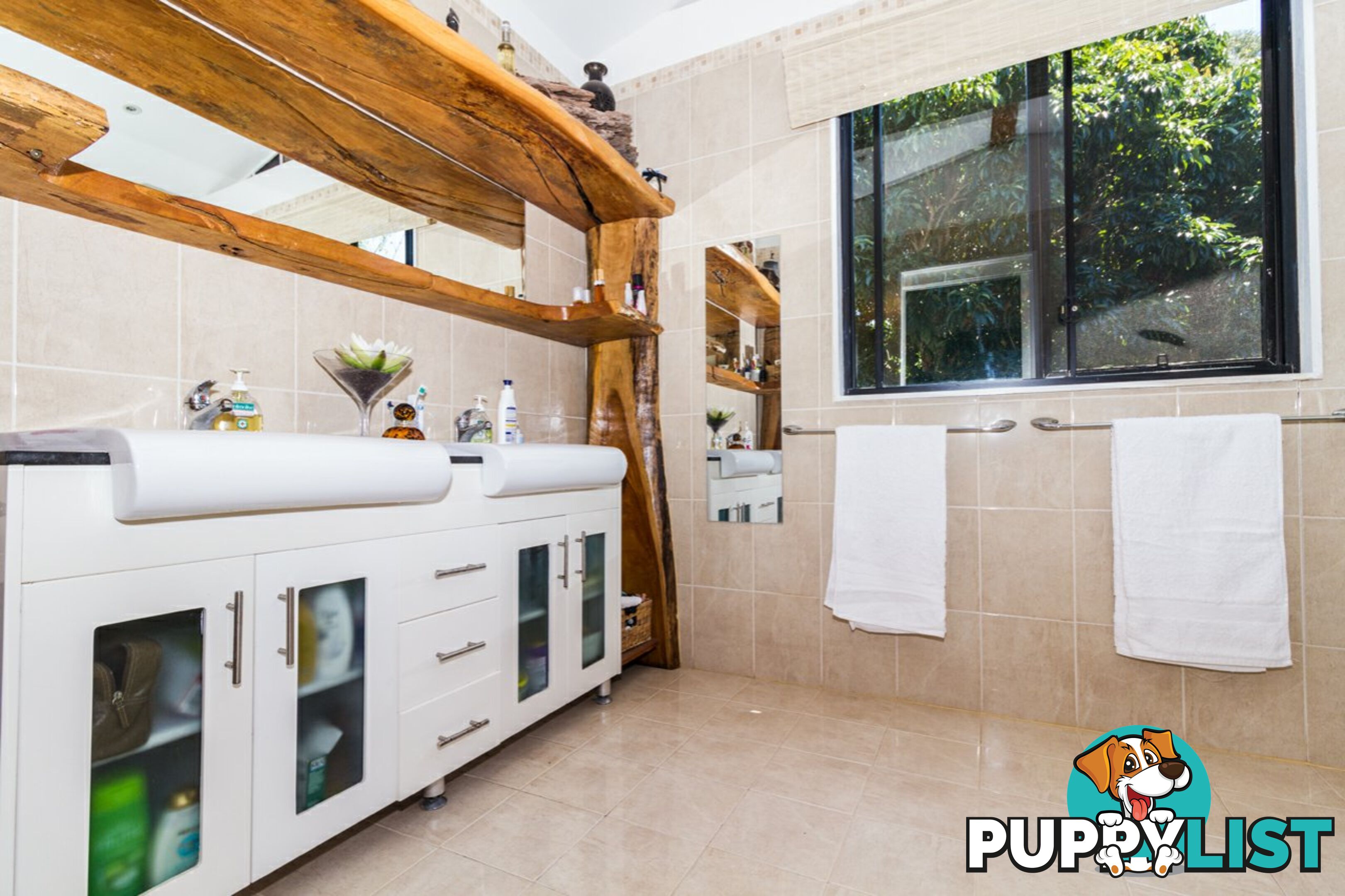 22 Beth Street RUSSELL ISLAND QLD 4184