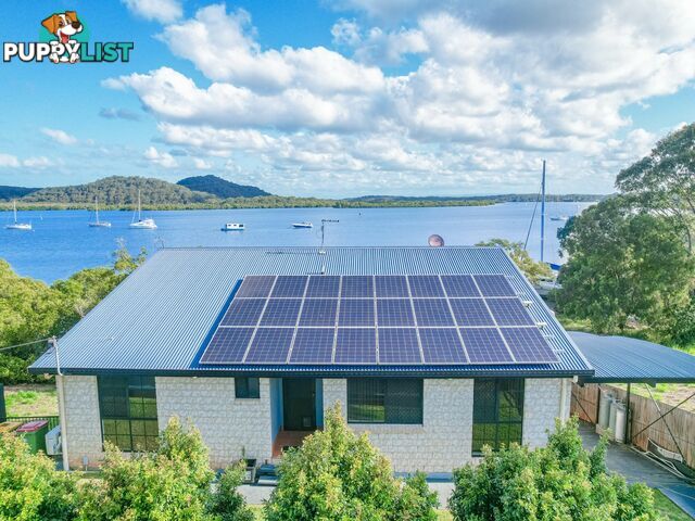 136 Canaipa Point Dve RUSSELL ISLAND QLD 4184