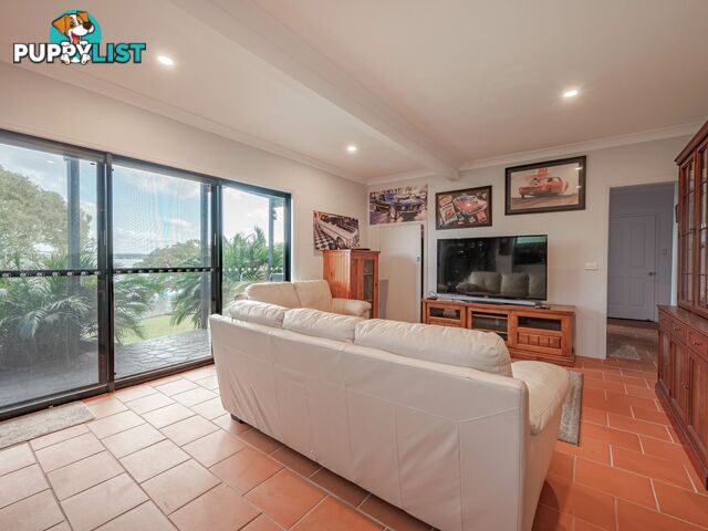 136 Canaipa Point Dve RUSSELL ISLAND QLD 4184