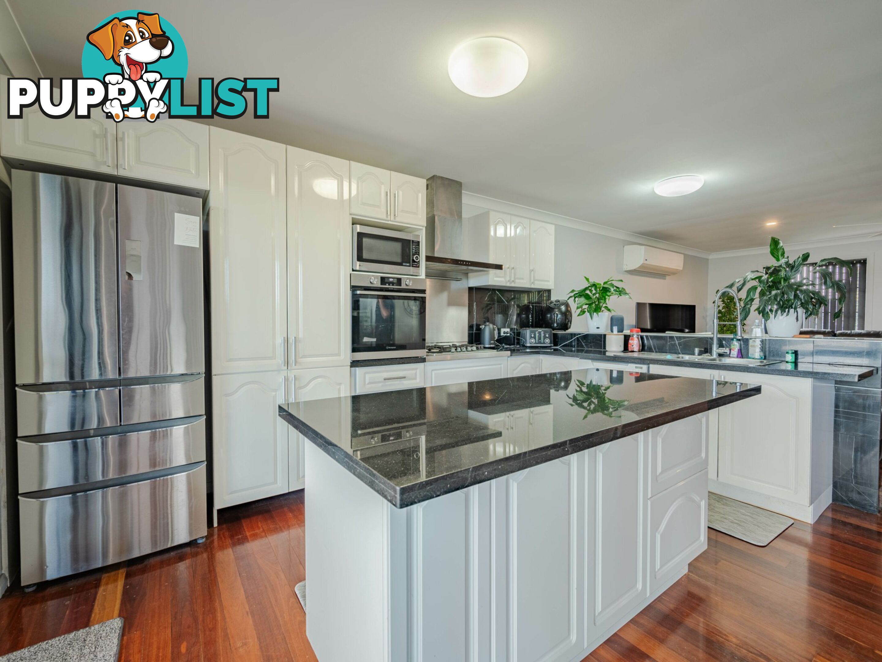 136 Canaipa Point Dve RUSSELL ISLAND QLD 4184