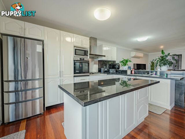 136 Canaipa Point Dve RUSSELL ISLAND QLD 4184