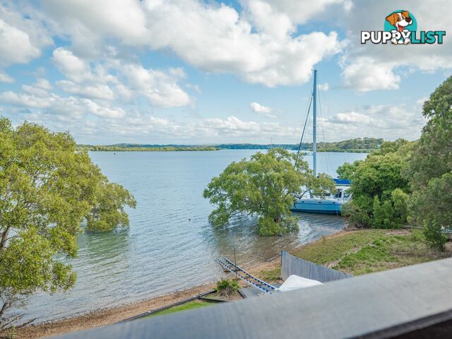 136 Canaipa Point Dve RUSSELL ISLAND QLD 4184